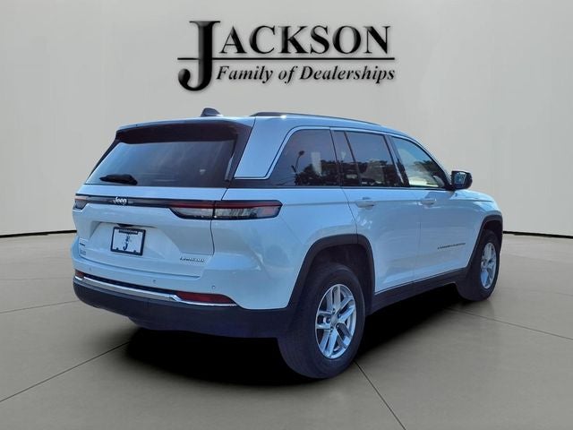 2023 Jeep Grand Cherokee Laredo 4x4