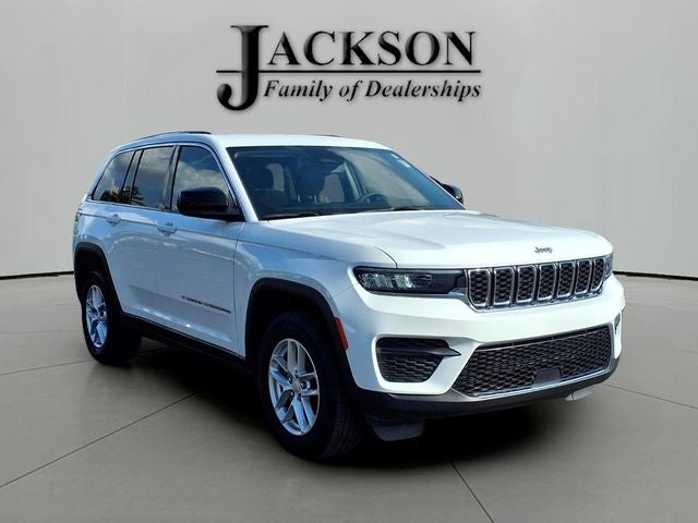 2023 Jeep Grand Cherokee Laredo 4x4