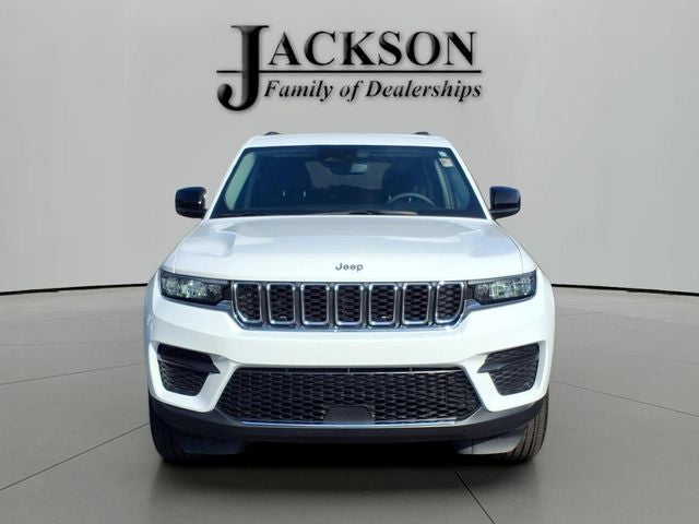 2023 Jeep Grand Cherokee Laredo 4x4