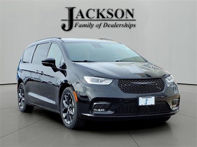 2024 Chrysler Pacifica Limited