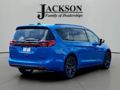 2027 Chrysler Pacifica PACIFICA LIMITED AWD