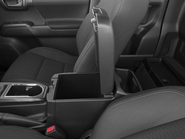 2016 Toyota Tacoma SR