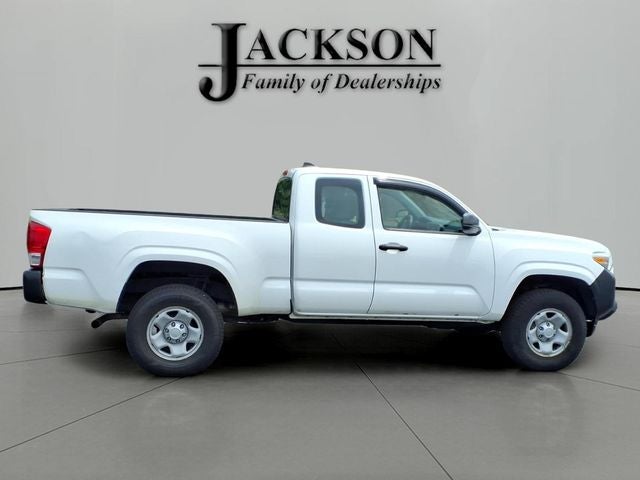 2016 Toyota Tacoma SR
