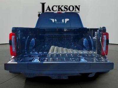 2027 Ford F-350SD Platinum