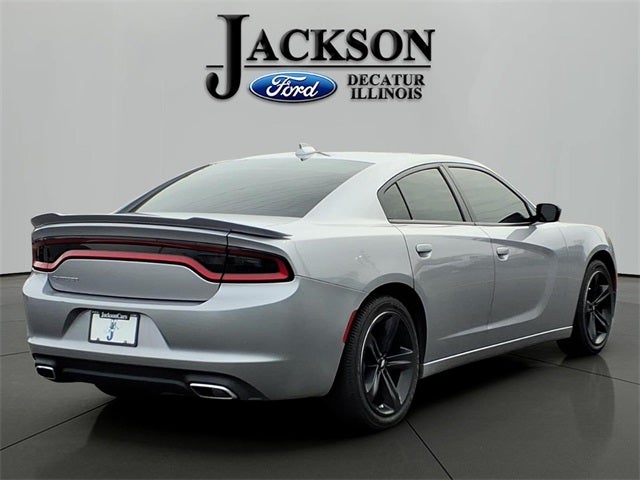 2017 Dodge Charger SXT